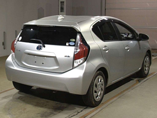 TOYOTA AQUA 2016