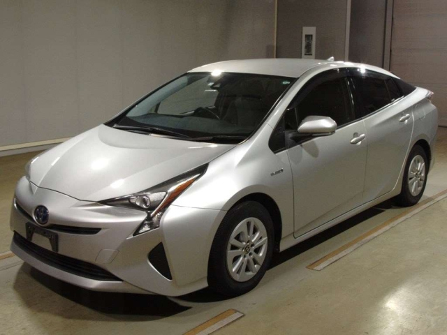TOYOTA PRIUS 2018