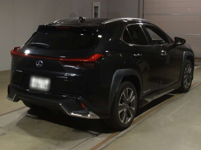 LEXUS UX 2021