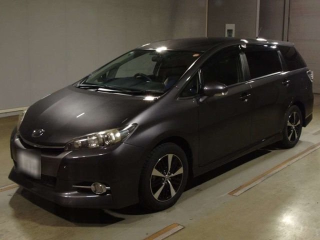TOYOTA WISH 2014