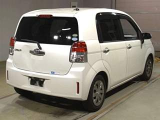 TOYOTA SPADE 2017