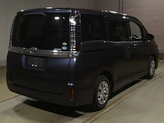 TOYOTA VOXY 2016