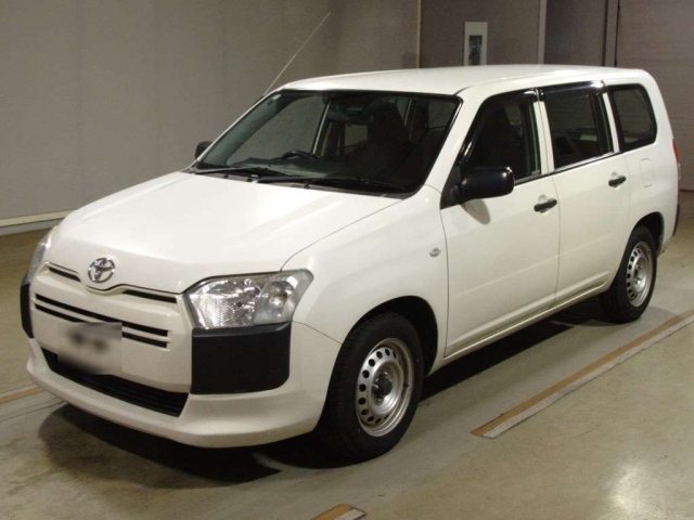 TOYOTA PROBOX 2018
