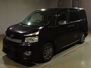 TOYOTA VOXY 2011