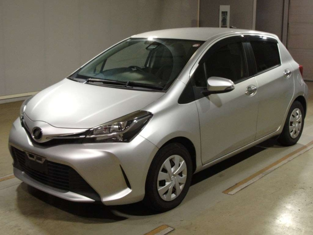 TOYOTA VITZ 2016