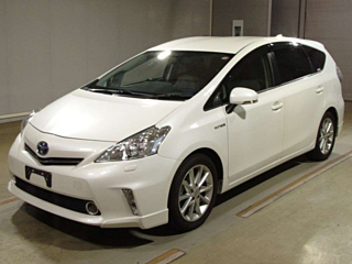 TOYOTA PRIUS ALPHA 2014