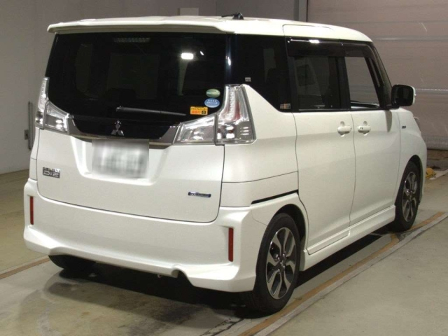 MITSUBISHI DELICA D2 2016