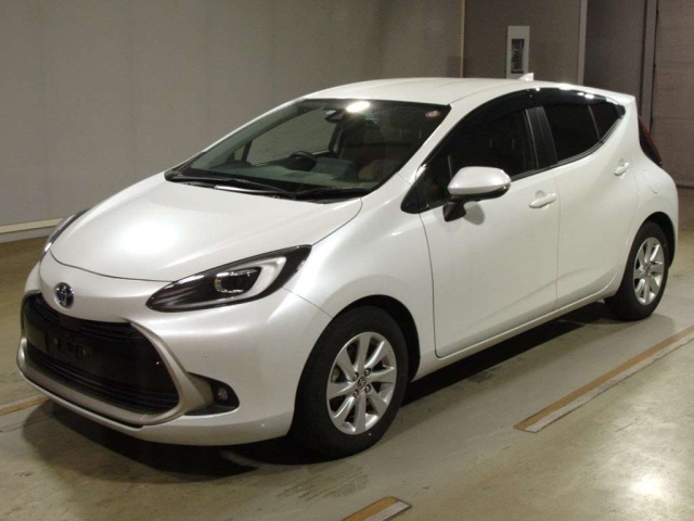 TOYOTA AQUA 2022