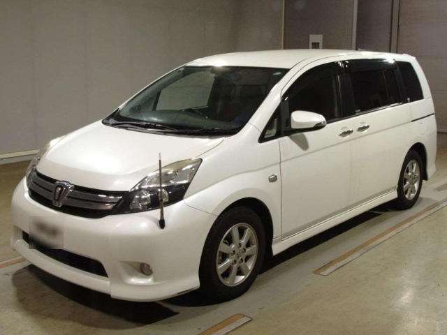 TOYOTA ISIS 2015