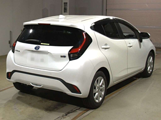 TOYOTA AQUA 2022