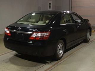 TOYOTA PREMIO 2016