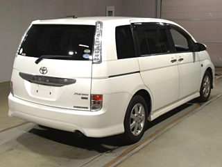 TOYOTA ISIS 2015