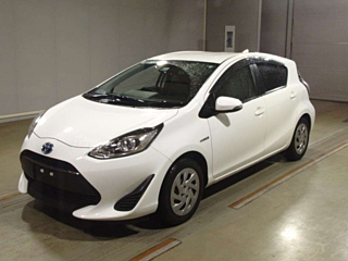 TOYOTA AQUA 2018