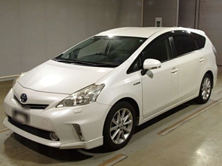 TOYOTA PRIUS ALPHA 2014