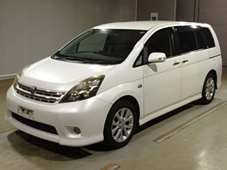 TOYOTA ISIS 2010