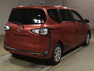 TOYOTA SIENTA 2017