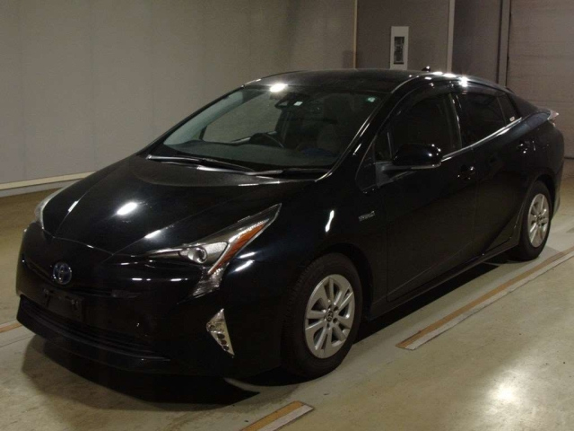 TOYOTA PRIUS 2018