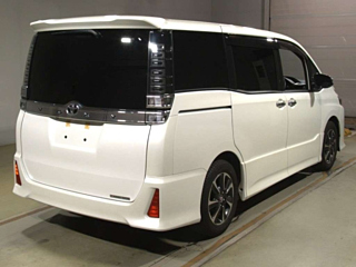 TOYOTA VOXY 2018
