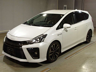 TOYOTA PRIUS ALPHA 2015