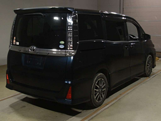 TOYOTA VOXY 2014