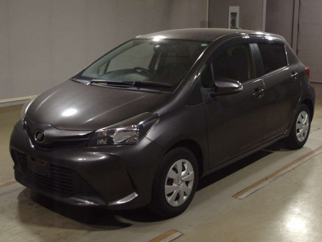 TOYOTA VITZ 2016