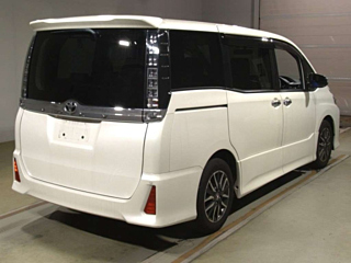 TOYOTA VOXY 2015