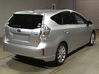TOYOTA PRIUS ALPHA 2012