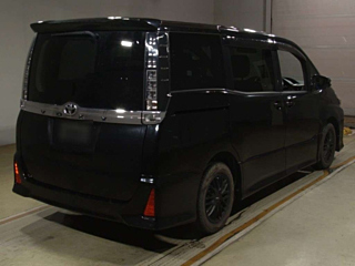 TOYOTA VOXY 2014