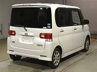 DAIHATSU TANTO 2012