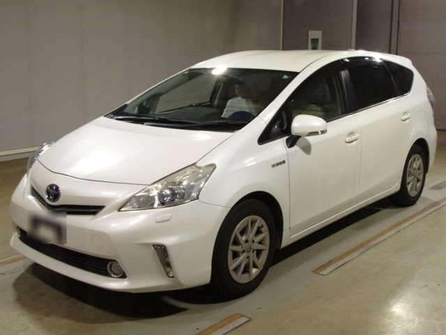 TOYOTA PRIUS ALPHA 2012