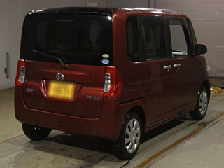 DAIHATSU TANTO 2015