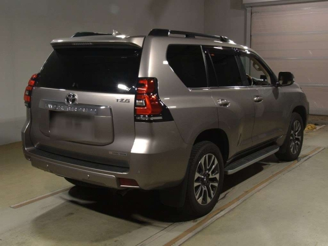 TOYOTA LAND CRUISER PRADO 2022