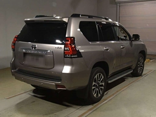 TOYOTA LAND CRUISER PRADO 2022