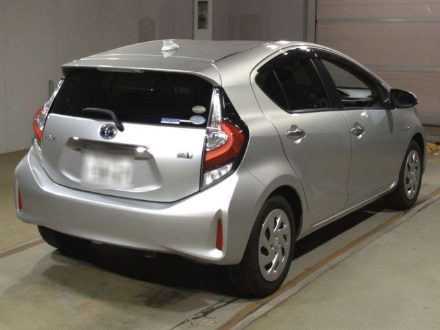 TOYOTA AQUA 2018
