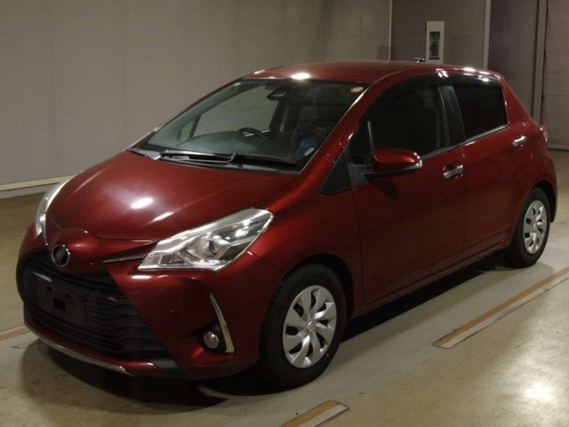 TOYOTA VITZ 2019