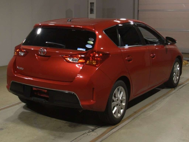 TOYOTA AURIS 2015