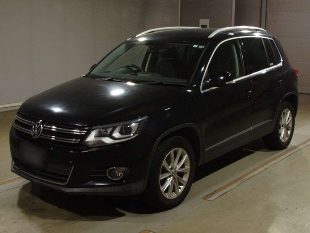 VOLKSWAGEN TIGUAN 2015