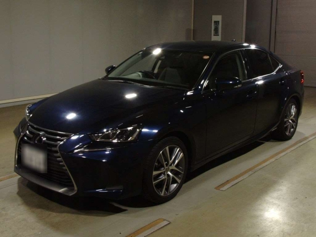 LEXUS IS 2018