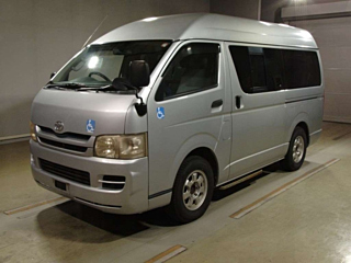 TOYOTA HIACE VAN 2009