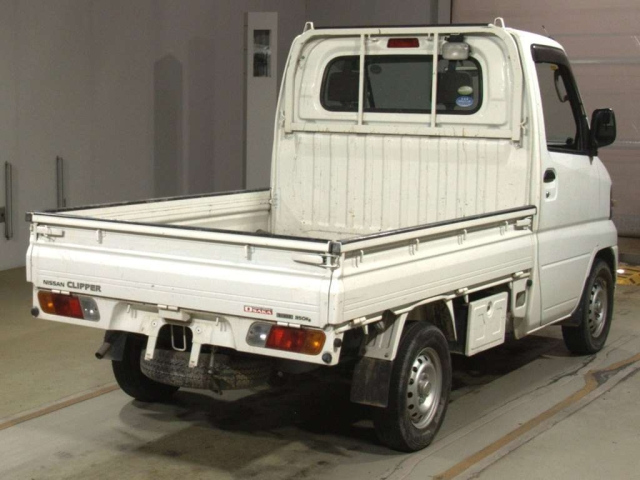 NISSAN CLIPPER TRUCK 2009