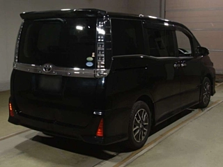 TOYOTA VOXY 2016