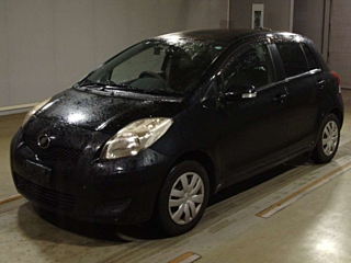 TOYOTA VITZ 2010
