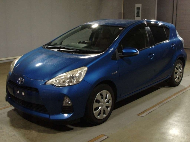 TOYOTA AQUA 2014