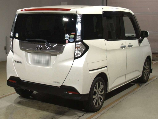TOYOTA TANK 2019