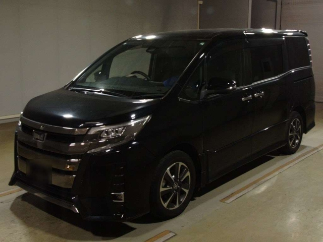 TOYOTA NOAH 2019