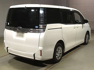 TOYOTA VOXY 2018