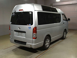 TOYOTA HIACE VAN 2017