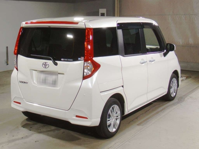 TOYOTA ROOMY 2023