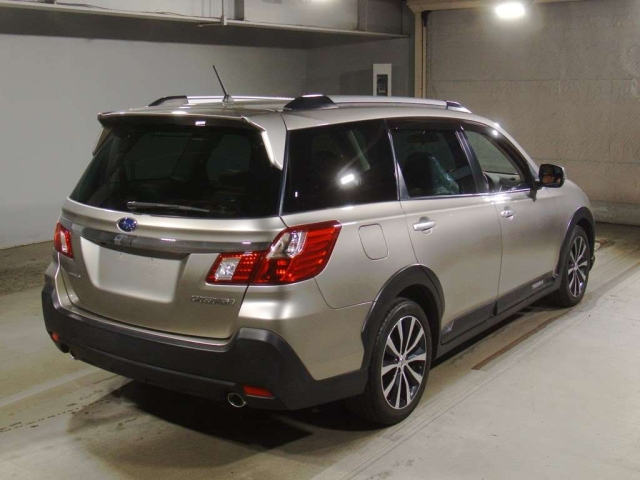 SUBARU EXIGA 2016