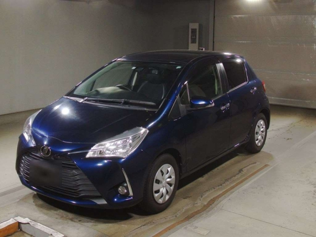 TOYOTA VITZ 2018